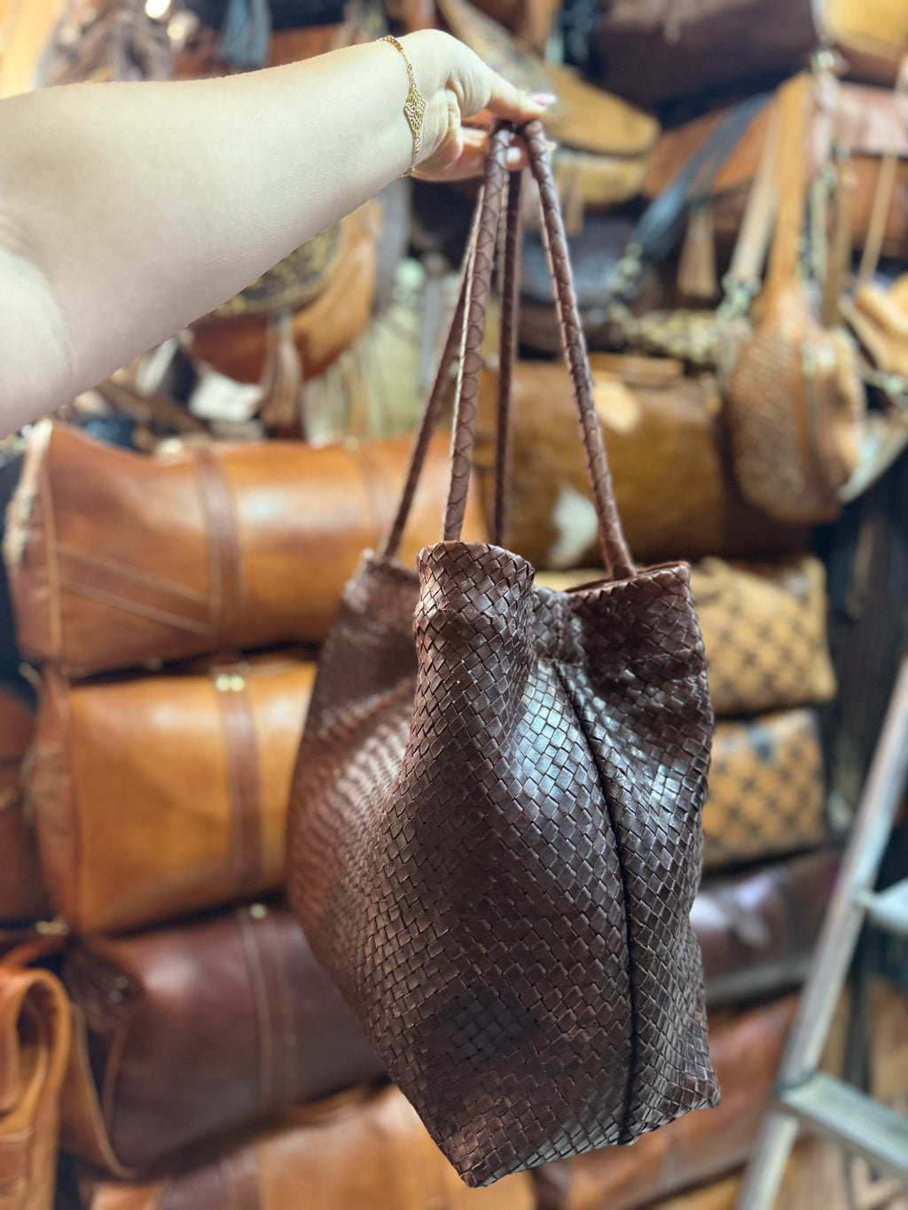 Sac en cuir tressé artisanal