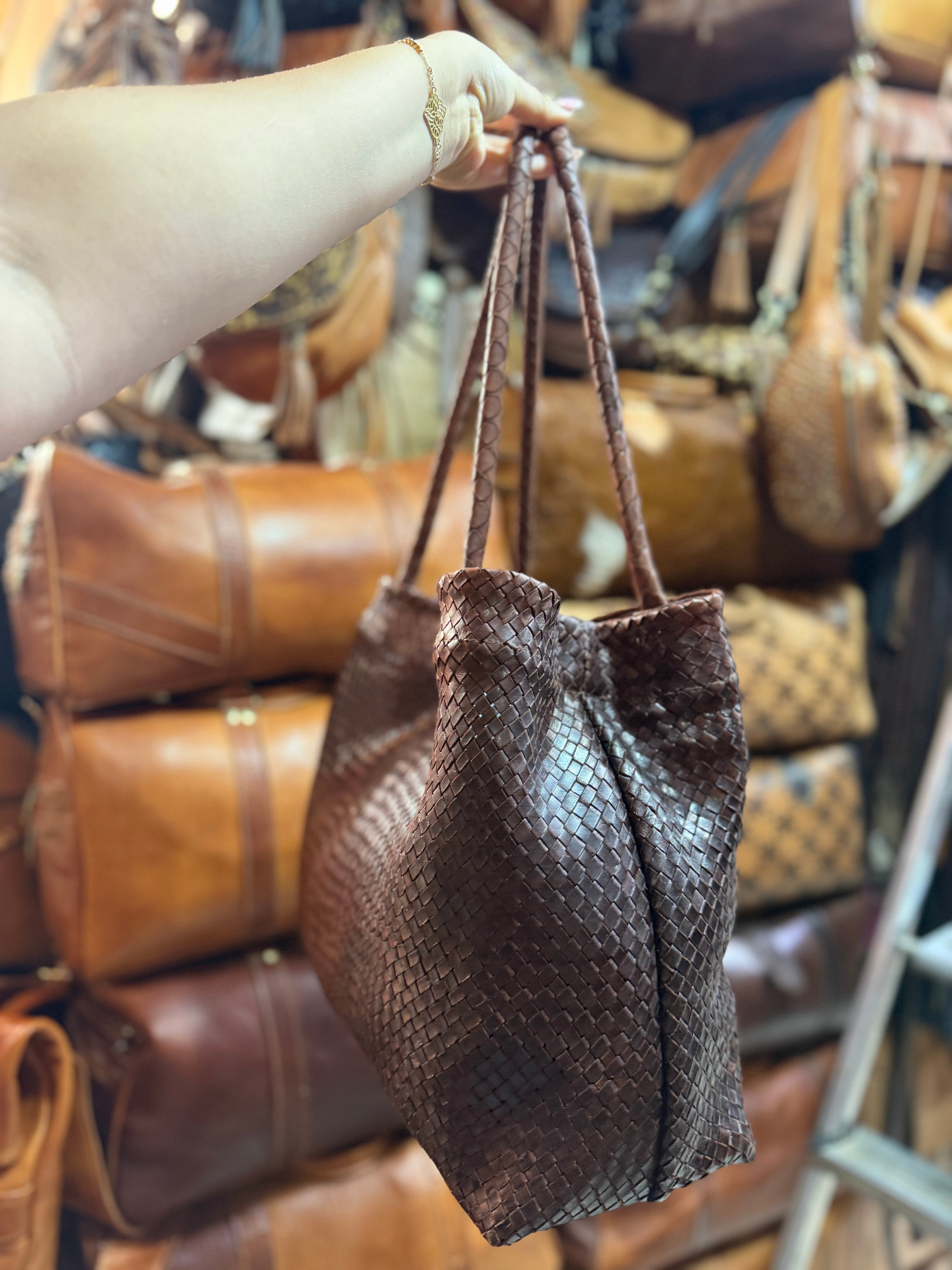 Sac en cuir tressé artisanal