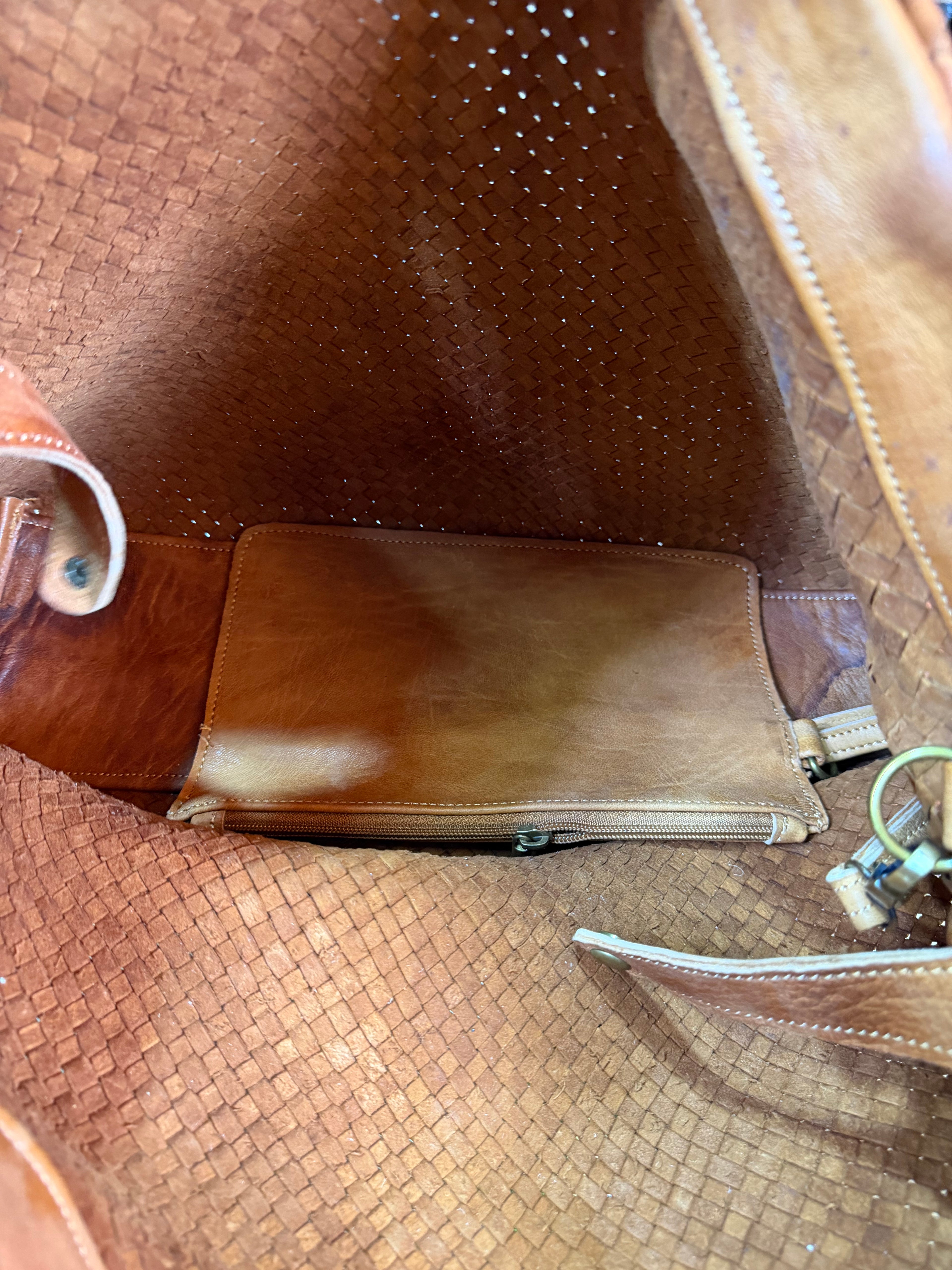 Sac en cuir tressé artisanal