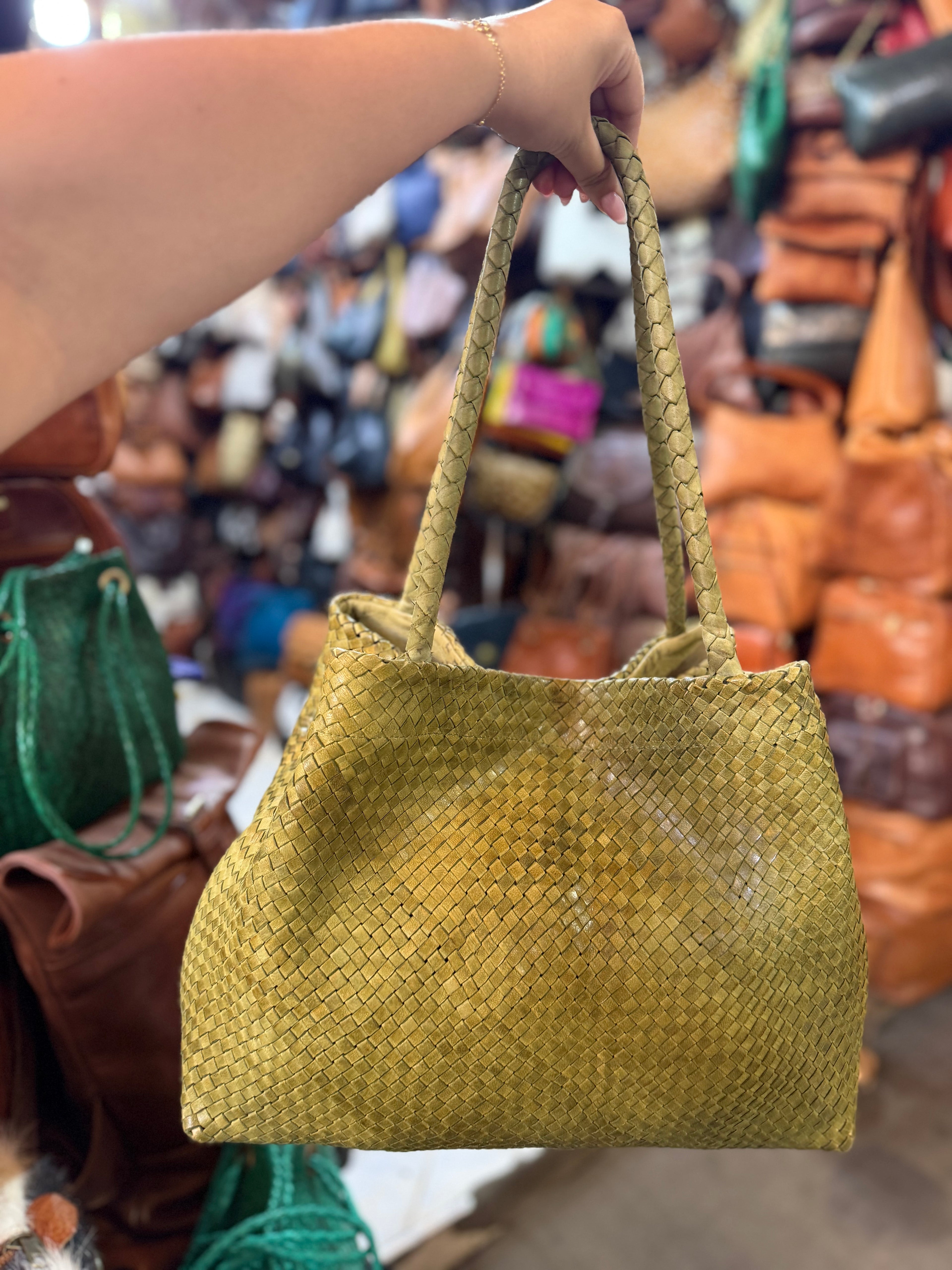 Sac en cuir tressé artisanal