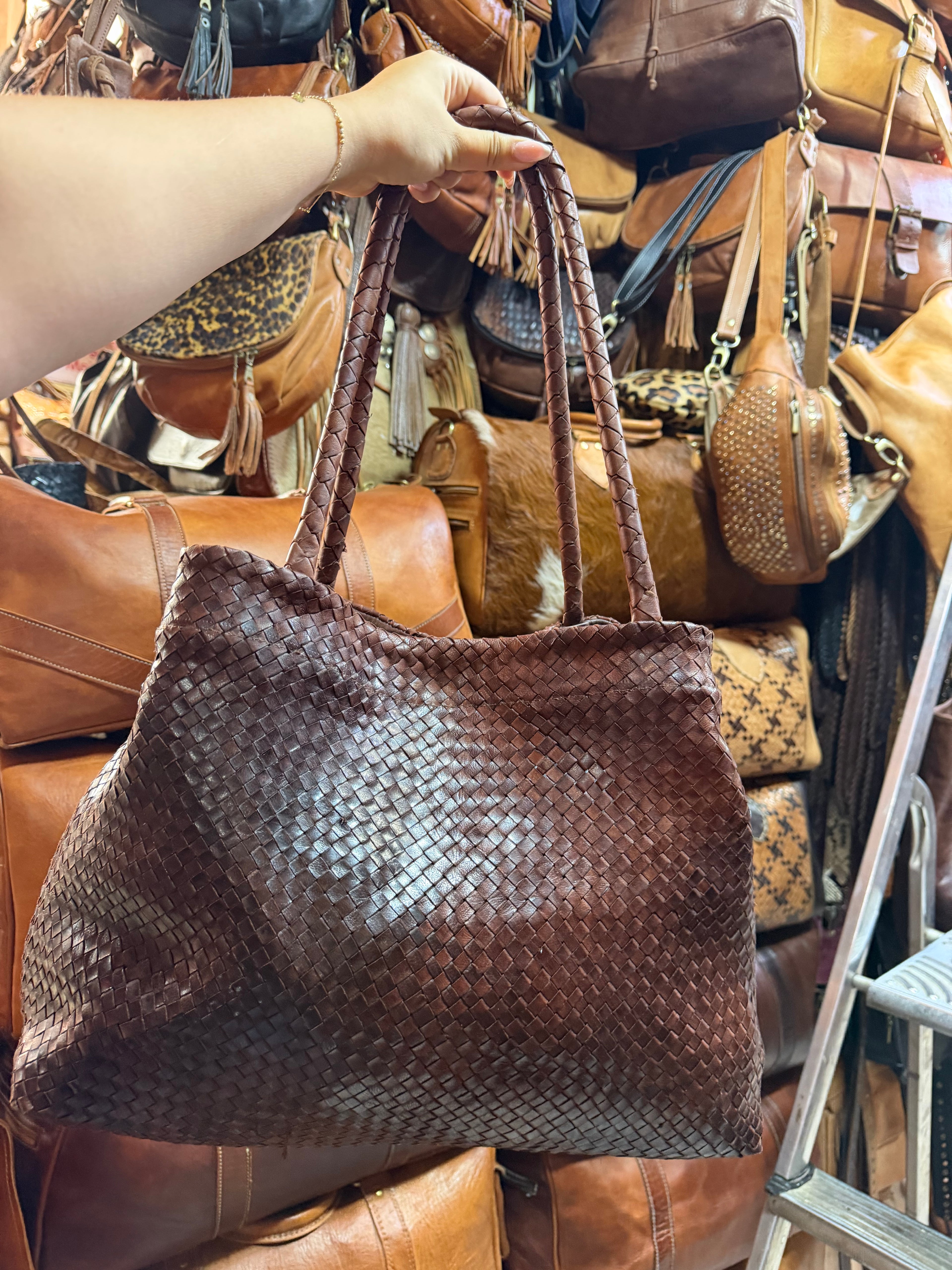Sac en cuir tressé artisanal